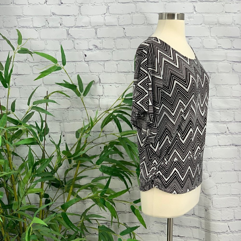 🎉Claudia Richard Black & White Chevron Print Top - Picture 2 of 6